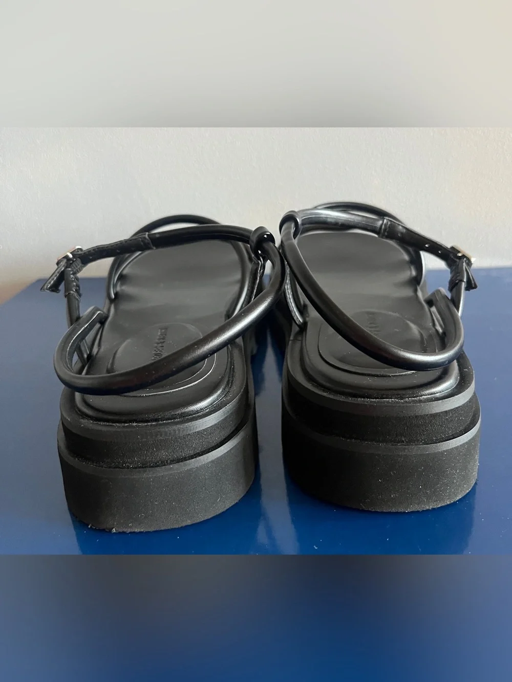 Charles & Keith platform sandals featuring slender tubular straps size 8.5 (39)